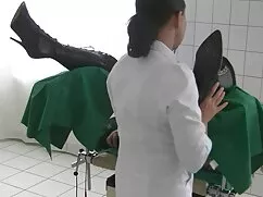 Se folla a su esposa ...